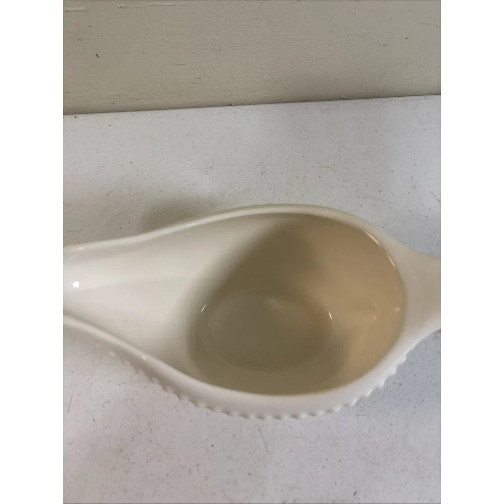 Pottery Barn Emma Gravy‎ Boat Ivory Cream Embossed Dot Edge EUC